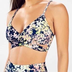 Fabletics Tammy‎ Low Impact Sports Bra Size XL (12-14) NWT